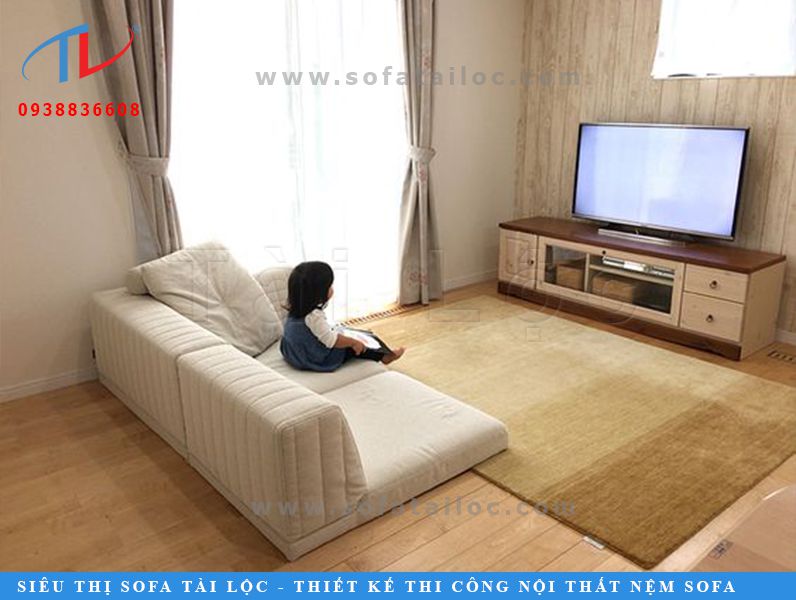 Những mẫu ghế sofa phòng khách kiểu Nhật thường là các kiểu ghế bệt không chân, hoặc nếu có thường là chân ngắn.